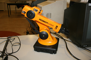 Spectra Video SVI 2000C robotarm in actie op MVM